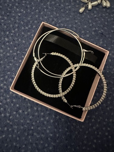 Silberfarbene strass creolen - silberfarbene, strass-creolen